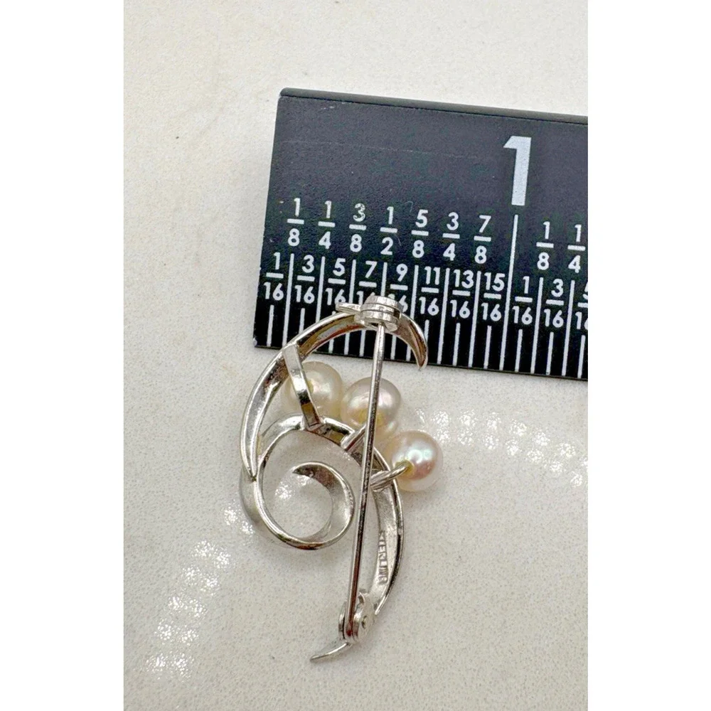 Beautiful Mikimoto Ocean Akoya Pearl Sterling Silver Figural Spray Pin Brooch
